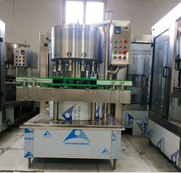 GCP-12A高精度電子調(diào)量灌裝機(jī)