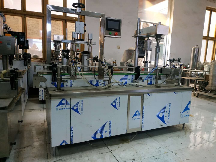 膏體灌裝機(jī)